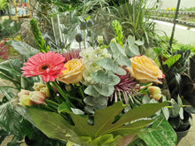 Charger l&#39;image dans la galerie, Mixed bouquets of flowers